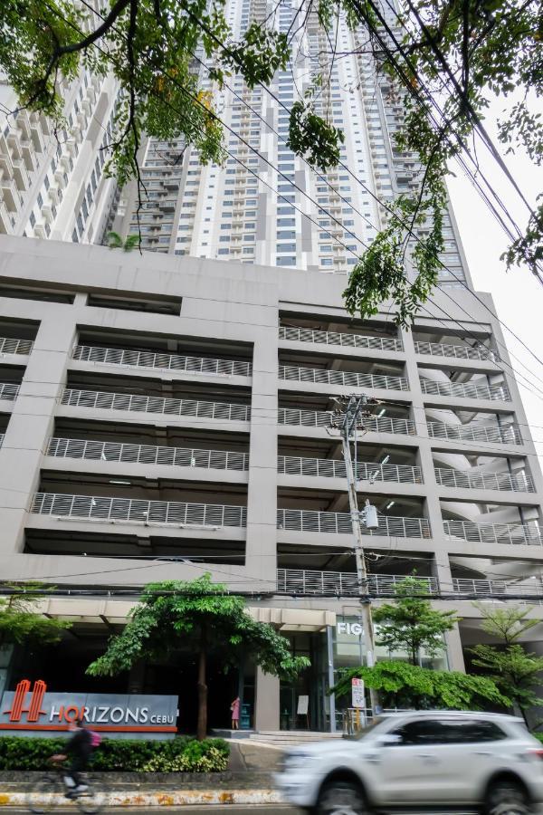 Ezeniel'S Place At Horizons 101 Condominium Cebu Exterior photo